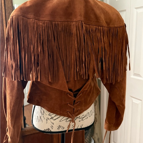 Wilson’s Leather Brown Suede Fringe Jacket - Picture 3 of 10